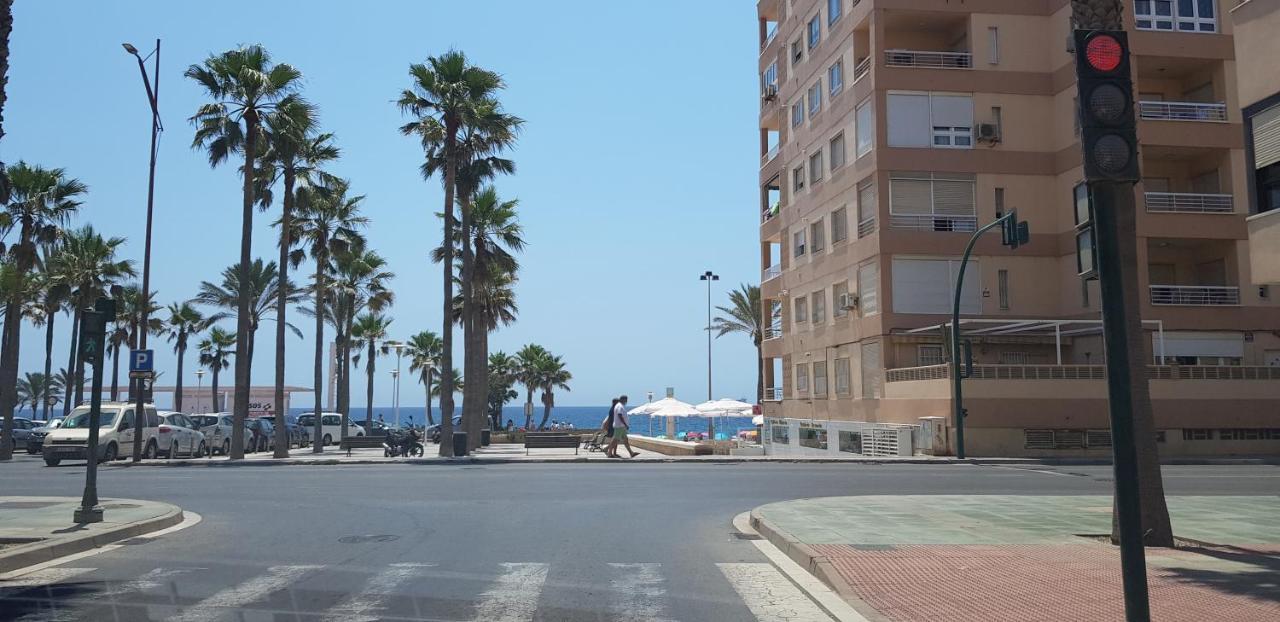 El Rinconcito Cubano En La Playa Apartment Almeria Exterior photo