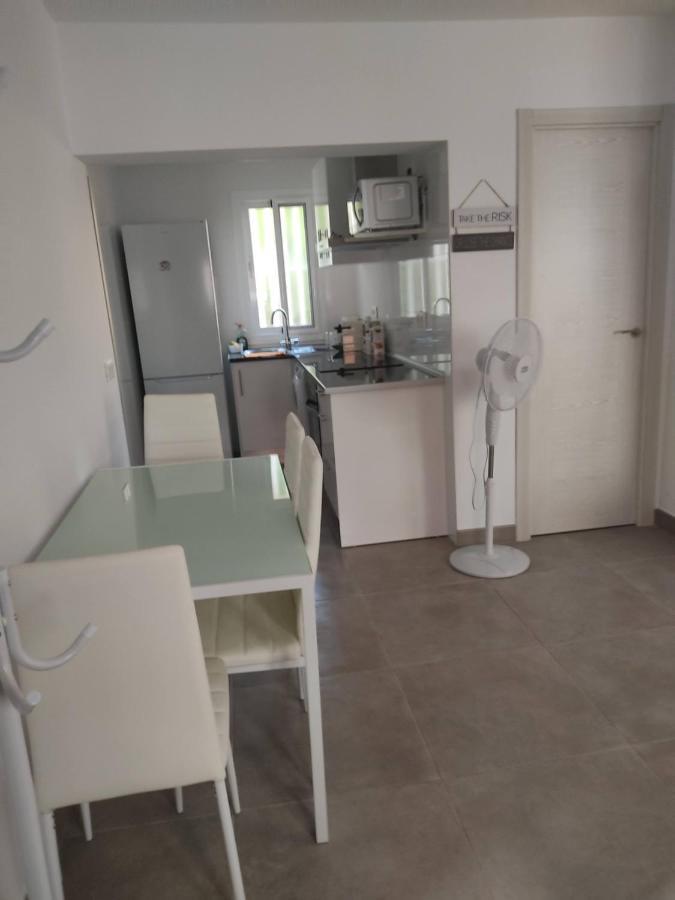El Rinconcito Cubano En La Playa Apartment Almeria Exterior photo